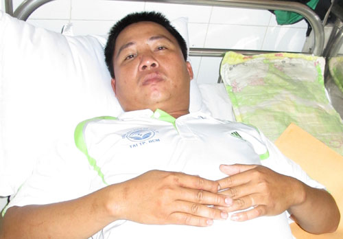 Anh Tuyên đang được điều trị tại bệnh viện
