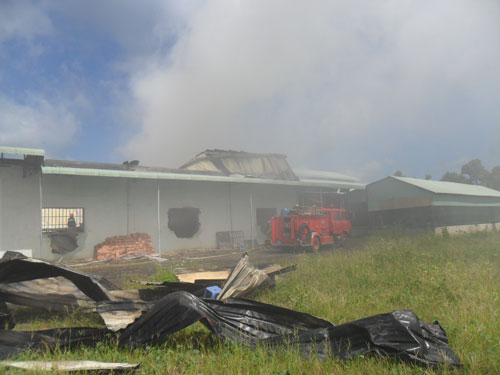 Bình Phước: Cháy lớn tại công ty kinh doanh nông sản 4