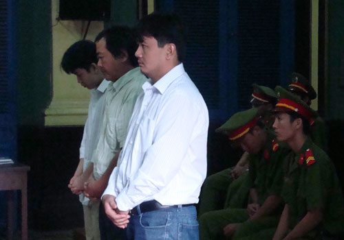 Bênh cha, giết người