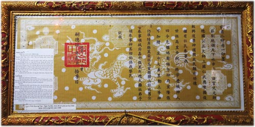 Sắc phong thờ Trần Hưng Đạo tại ngôi đền Tam Phủ tại Bình Than, Nguyệt Bàn (Bắc Ninh) 
