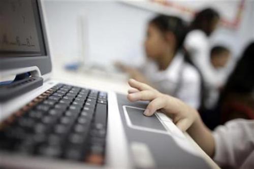 Chỉnh phủ Nga có quyền đóng cửa bất kỳ website ngào bị tình nghi "gây hại cho trẻ em" - Ảnh: Reuters