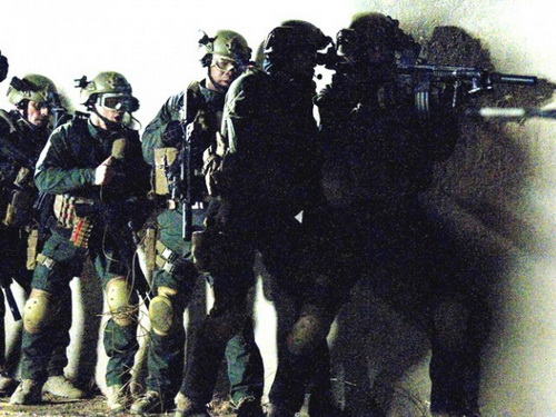 Biệt kích Navy SEAL giết bin Laden bị kỷ luật