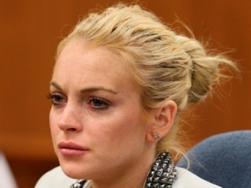 Quỵt tiền làm đẹp, Lindsay Lohan lại sắp hầu tòa