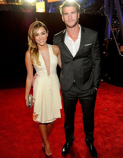 Miley Cyrus đính hôn ở tuổi 19 7