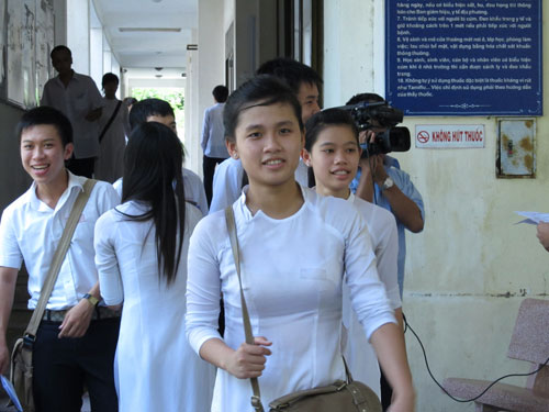 Đà Nẵng: TS giải đề thi môn Toán trong 30 phút