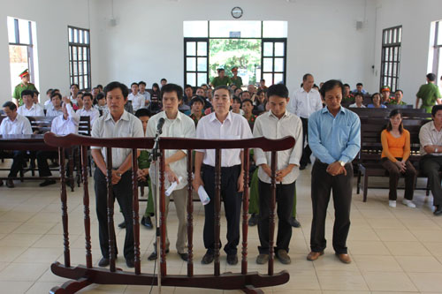 Nguyên giám đốc Chi nhành ngân hành lãnh 6 năm tù