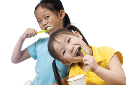 Cách chăm sóc răng trẻ nhỏ