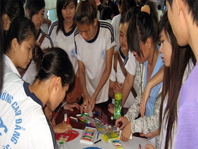 Sinh viên hướng về đảo xa