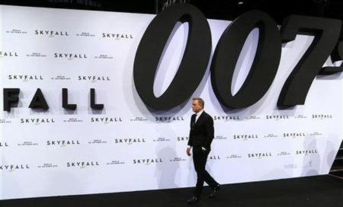 Oscar vinh danh 50 năm James Bond