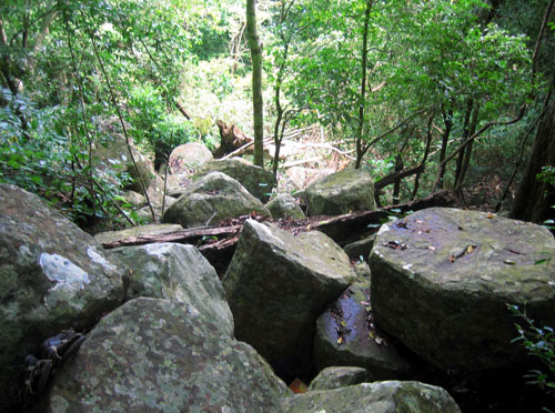 Bí ẩn thành đá Tà Kơn 3