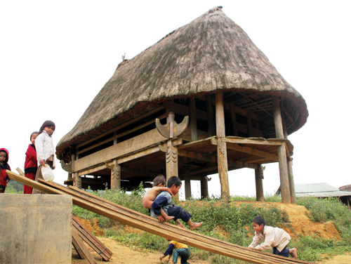 Bản kh&ocirc;ng cần... tiền