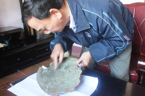 Mặt trống đồng Đông Sơn lần đầu tiên được phát hiện ở Hà Tĩnh 2