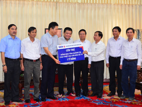 BIDV tặng hơn 1 tỉ đồng cho Quảng Trị khắc phục bão số 10