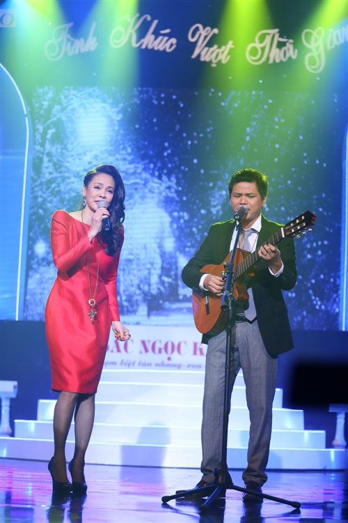 ‘Tình khúc vượt thời gian’: Hương Lan tri ân khán giả nhân 25 năm ngày cưới 2
