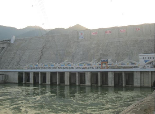 Thủy điện Sơn La đóng góp 10% sản lượng điện cả nước 