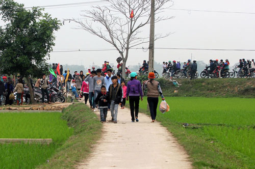  Đi chợ Chuộng đánh nhau để cầu may 1