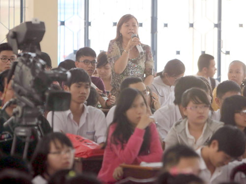 Tư vấn mùa thi 2013: Đến với học sinh Tây Nguyên