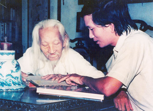 Kỳ thú cổ vật - Kỳ 3: Chiếc ống sứ cổ và tình bạn vong niên
