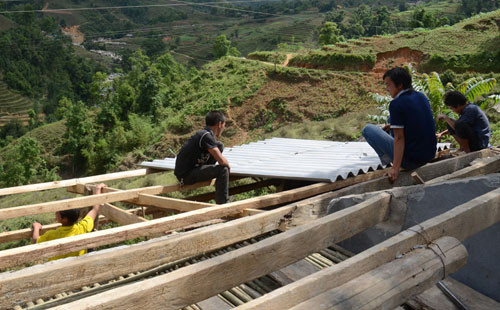 Sa Pa: Gió lốc lại gây thiệt hại nhiều mái nhà 5