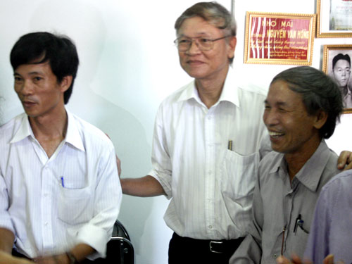 Xin trả lại huy chương sau khi nhận giải