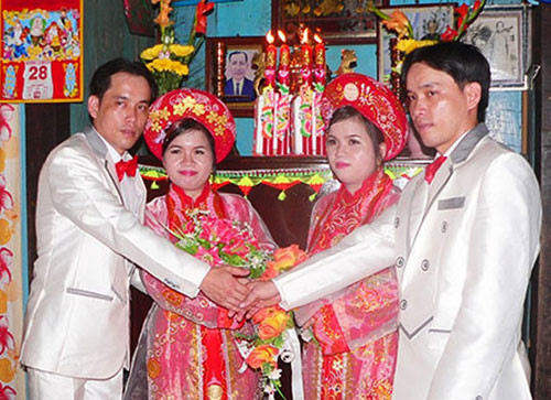 Đám cưới sinh đôi 