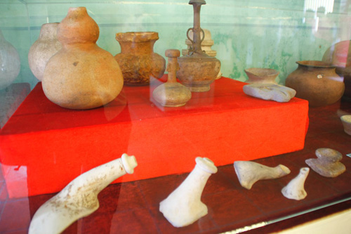 Bộ sưu tập gốm thuộc nền văn hóa Óc Eo cách đây khoảng 1.700 năm