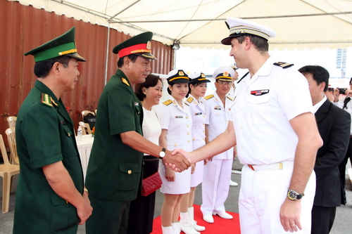 Chiếm hạm Pháp cập cảng Sài Gòn