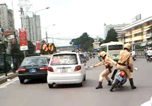 cảnh sát giao thông