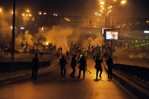 Bạo lực đẫm máu tại Ai Cập, hàng ngàn người thương vong
