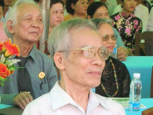 Trao giải thưởng Văn học nghệ thuật Nguyễn Đình Chiểu cho 10 văn nghệ sĩ