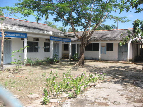 Nỗi lo trường học xuống cấp