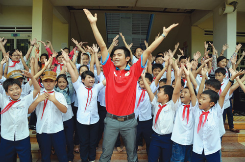 Chiến dịch Hoa phượng đỏ d
