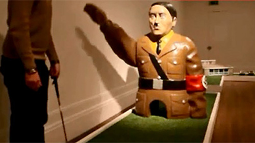 Chơi golf với… Hitler d
