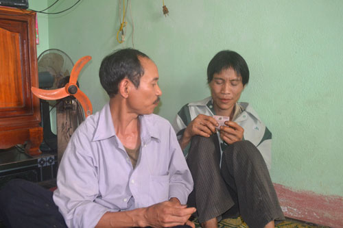 Sức sống kỳ diệu cha con “người rừng” 1