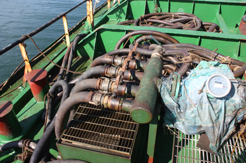 Bắt quả tang tàu của Myanma chuyển tải dầu trái phép trên lãnh thổ Việt Nam
