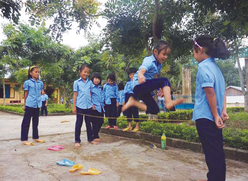 Học chữ ở vùng biên