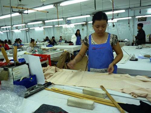 Vải may Kimono xuất xứ từ Nhật Bản, nên việc cắt vải phải hết sức cẩn thận