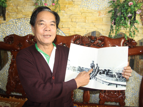 Ông Nguyễn Văn Cúc kể lại một thời Hoàng Sa - Ảnh: Nguyễn Tú