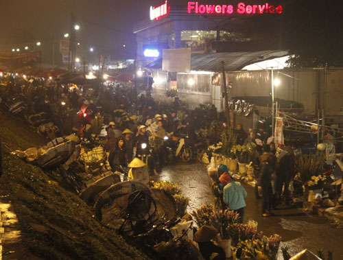 chợ hoa đêm cuối năm