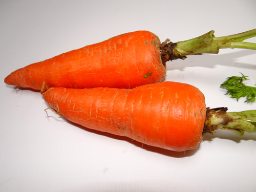 Hành tây, cà rốt... là thực phẩm có thể giúp xoa dịu cơn đau khớp - 2