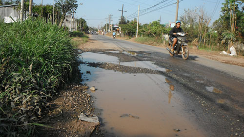 'Ao cá' giữa đường