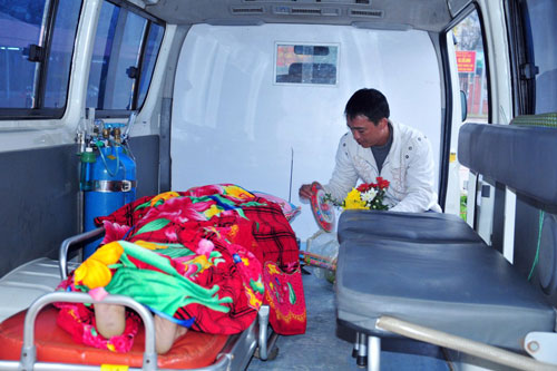Vụ bệnh nhân chết trên đường chuyển viện: Bệnh viện thừa nhận có sai sót 1