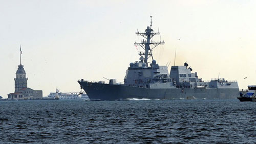 Tàu khu trục USS Truxtun của Mỹ  - Ảnh: AFP