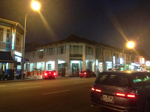 Phố đèn đỏ Geylang, Singapore - Kỳ 4: Sáng, tối góc người Việt 2