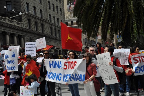 Thanh niên sinh viên Việt Nam ở San Francisco biểu tình phản đối Trung Quốc 7