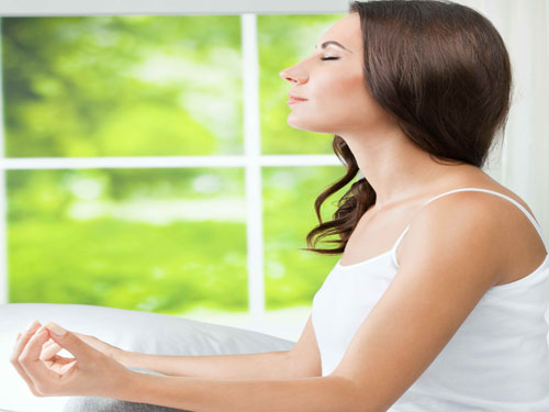 Tập yoga bớt nghiến răng