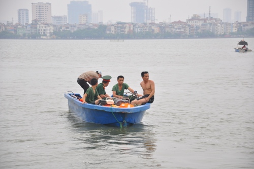 Thi thể nạn nhân thứ hai sau khi mất tích tại Hồ tây được tìm thấy