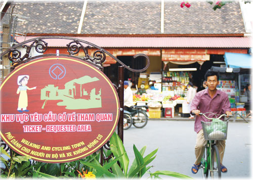 Lập “hộ chiếu tham quan” tại phố cổ Hội An