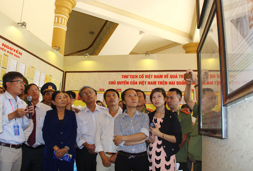 Nhiều hiện vật, tư liệu mới về Hoàng Sa, Trường Sa trưng bày tại Quảng Nam 1