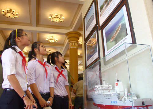 Nhiều hiện vật, tư liệu mới về Hoàng Sa, Trường Sa trưng bày tại Quảng Nam 4